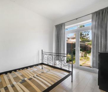 3 bedroom flat to rent - Photo 2