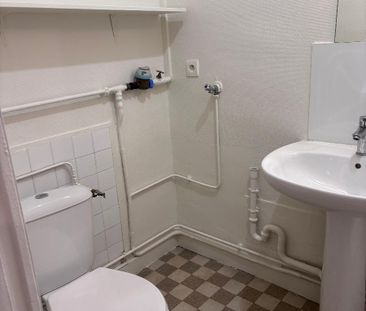 Location Appartement 3 pièces 62m² LYON 7ème - Photo 2
