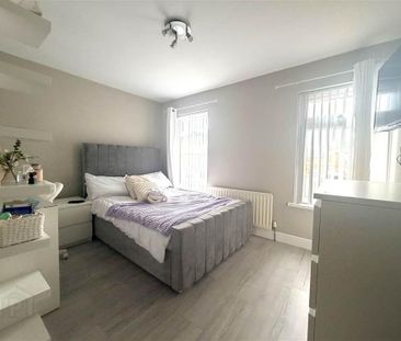 33 Stewart Street, Belfast, BT7 2BT - Photo 3