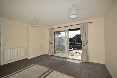 1 bedroom flat to rent - Photo 2