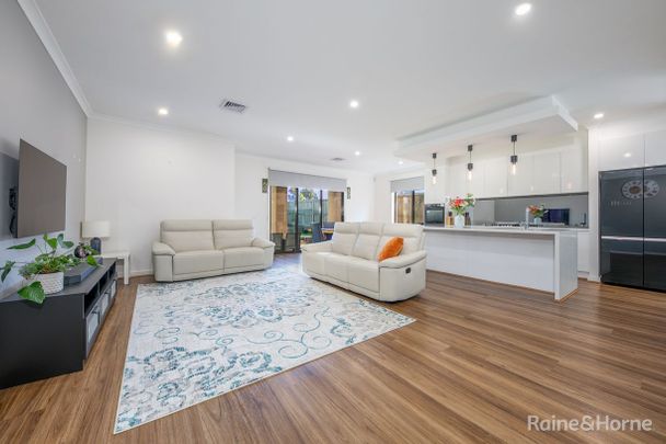 Luxury Family Home - Photo 1