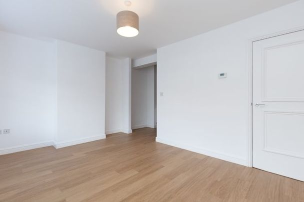 Cranmer Road, Cowley - Photo 1