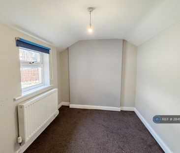 4 bedroom terraced house to rent - Photo 1