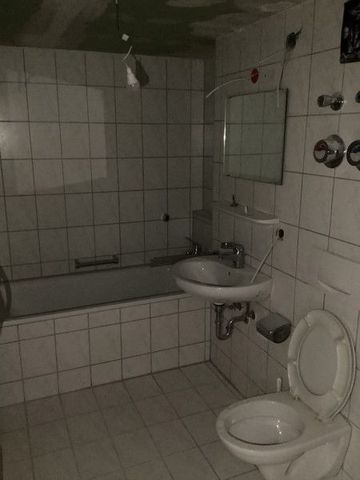 Schöner Wohnen: Günstige und renovierte 2-Zimmer-Wohnung! - Photo 5