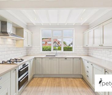 4 bedroom semi-detached bungalow to rent - Photo 6