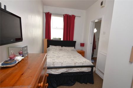 High Street, Shoeburyness, Essex, SS3 9AH - Photo 3