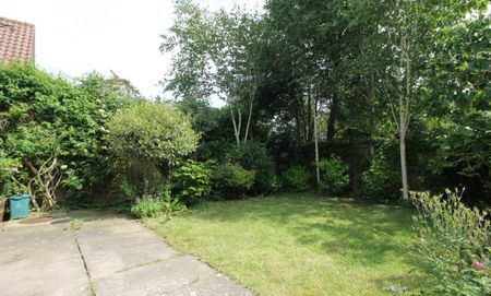 Victoria Gardens, Colchester - Photo 5