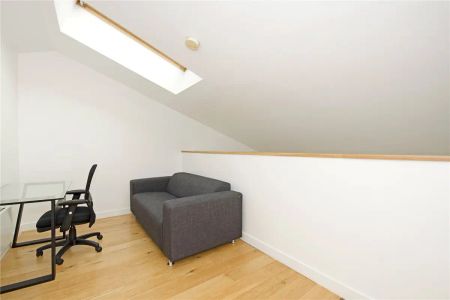 2 bedroom house in Bloomsbury - Photo 4