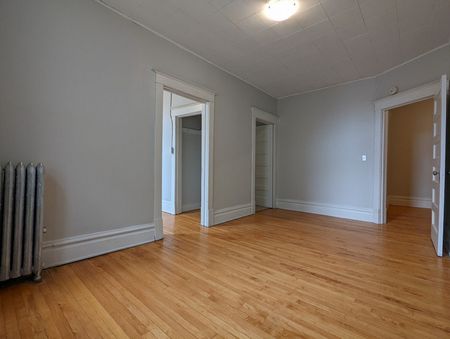 Moxam Court Apartments - Photo 2