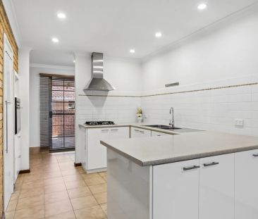 A Private Villa Retreat with Space to Live and Entertain - Photo 3