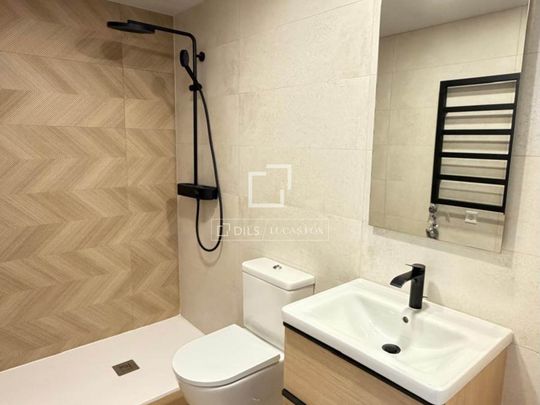 New build 2 Bedroom apartment for rent in Arturo Soria, Madrid - Photo 1