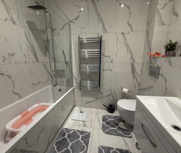 Quilters Way, Aylesbury, Stoke Mandeville - Photo 4