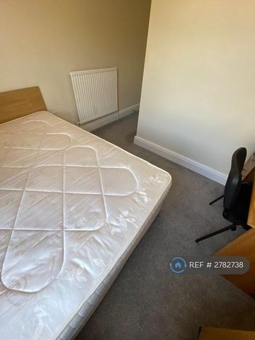 5 bedroom terraced house to rent - Photo 5