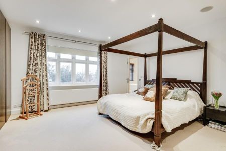 6 bedroom terraced house to rent - Photo 3