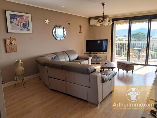 Location Appartement 4 pièces 87 m2 à Marseille 10 - Photo 1