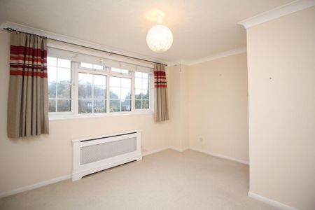 4 bedroom detached house to rent - Photo 5