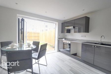 2 bedroom terraced house to rent - Photo 4