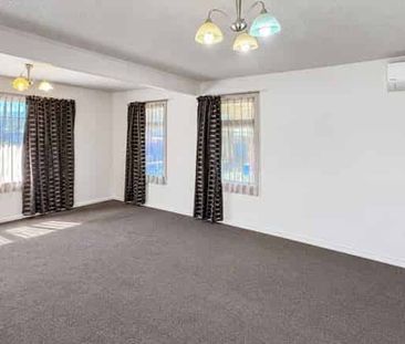 ARANUI - TWO BEDROOM, ONE BATH, TWO CAR, TIDY FAMILY HOME - Photo 2