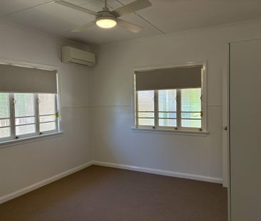 Wheel chair friendly 4 bedroom home - Photo 5