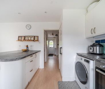 3 bedroom terraced house to rent - Photo 6