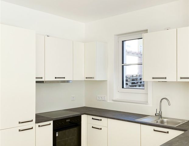 Townhouse mit, vier Ebenen u.a. mit EBK, Studio, Garten und privatem TG-Zugang inkl. 2 Stellplätzen - Foto 1