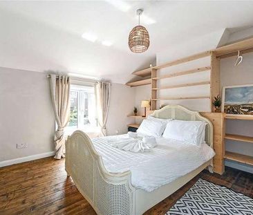 Westgate, Chichester, West Sussex, PO19 - Photo 3