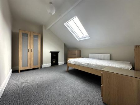 6 bedroom terraced house to rent - Photo 5