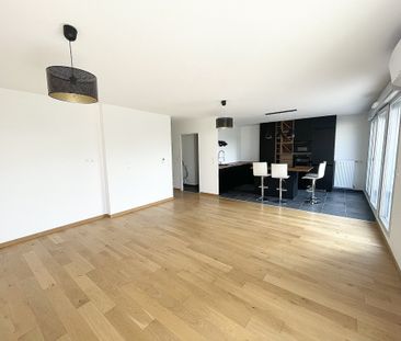 LOCATION - APPARTEMENT T3 77M² MEUBLÉ (BALCON + GARAGE) - VENISSIEU... - Photo 6