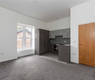 London Road, Macclesfield, Cheshire, SK11 - Photo 2