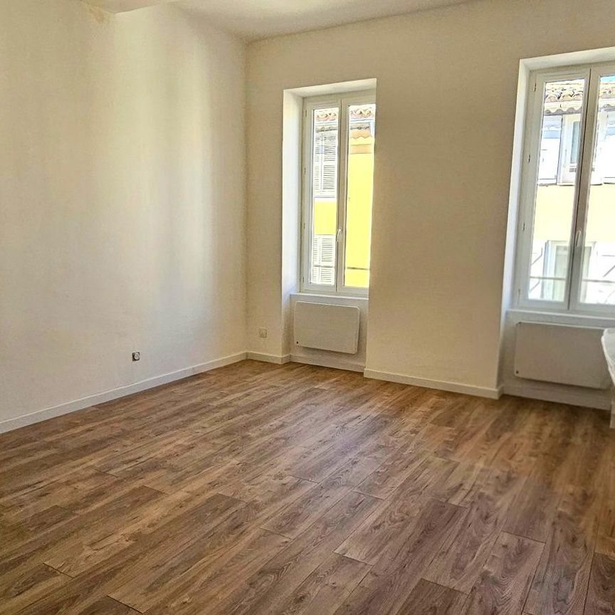 Location Appartement 2 pièces 48m² FLASSANS SUR ISSOLE 83340 - Photo 1