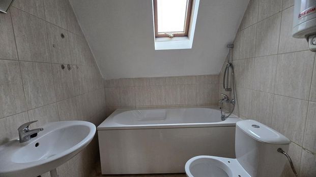 Gemütliche 2 Zimmer Dachgeschosswohnung - Foto 1