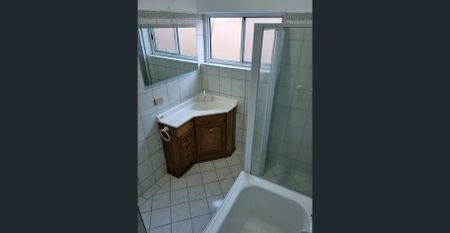 House, newly renovated - Photo 2