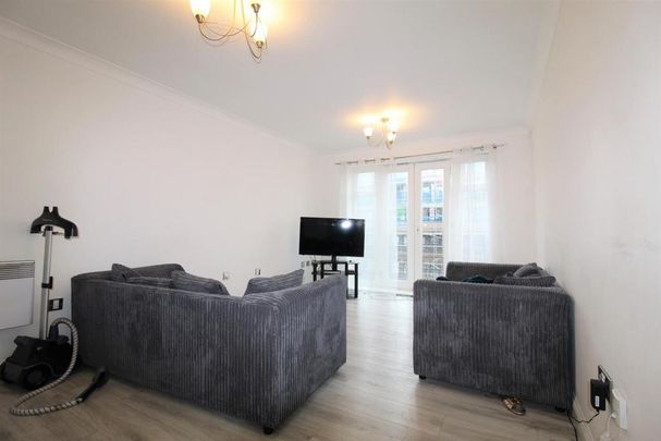 2 bedroom apartment to rent - Photo 1