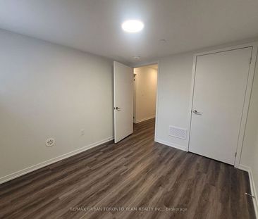 For Lease - 151 Honeycrisp Cres Crescent Unit# 171, Vaughan, Ontario - Photo 3