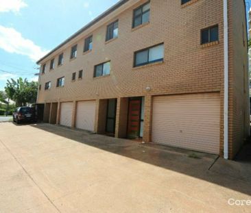 Fully Furnished Townhouse in Gladstone CBD - Photo 6