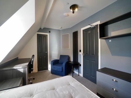 Apartment 7, 207 High Street - Photo 5