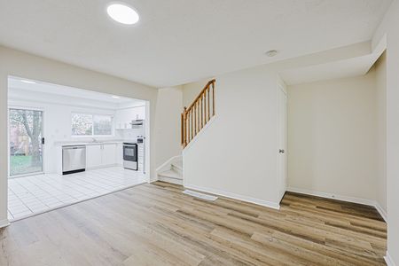 For Lease - 3 Pleasantview Avenue Unit# 6, Brampton, Ontario - Photo 2