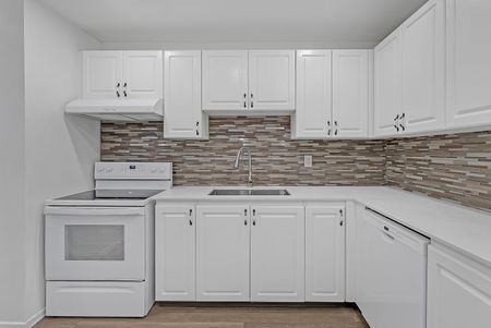 For Lease - 3500 Glen Erin Drive Unit# 51, Mississauga, Ontario - Photo 4