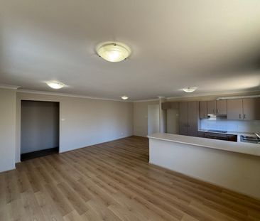 Four Bedroom Home in Eastbrook Links - Photo 3