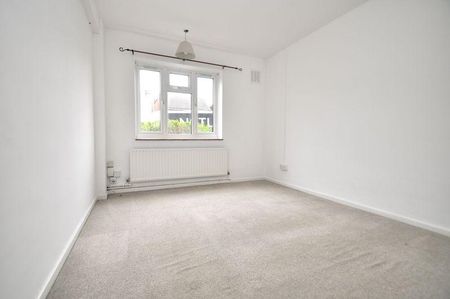 2 bedroom ground floor flat to rent - Photo 3