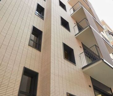 3 room luxury Flat for rent in L'Hospitalet de Llobregat, Catalonia - Photo 5