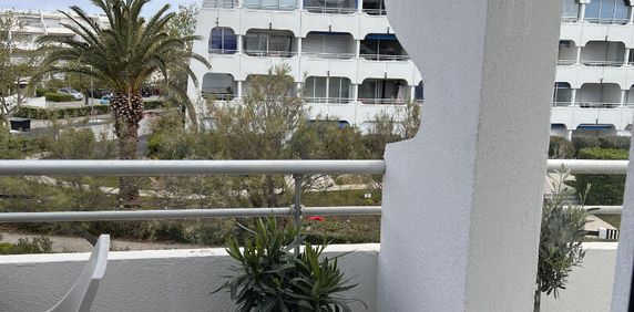 T2 meublé première ligne mer avec parking, - Photo 2