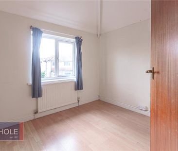 4 bedroom semi-detached house to rent - Photo 4