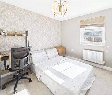 3 bedroom semi-detached house to rent - Photo 3