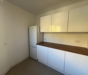 Location Appartement 3 pièces 58m² NICE 06000 - Photo 6