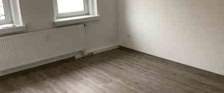 Renovierte 2-Zimmer-Wohnung mit EBK ab sofort zu vermieten - Foto 1