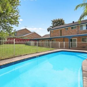 Spacious Family Living with Exceptional Comfort and Lifestyle - Photo 2