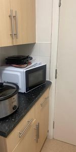 Studio Flat, Conway Drive, LS8 - Photo 4