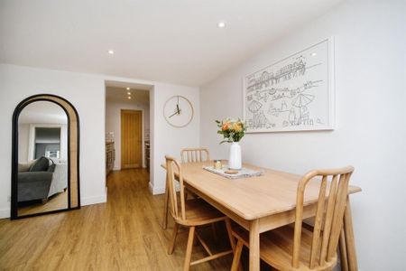 2 Bed Flat, Devonshire Place, BN2 - Photo 4
