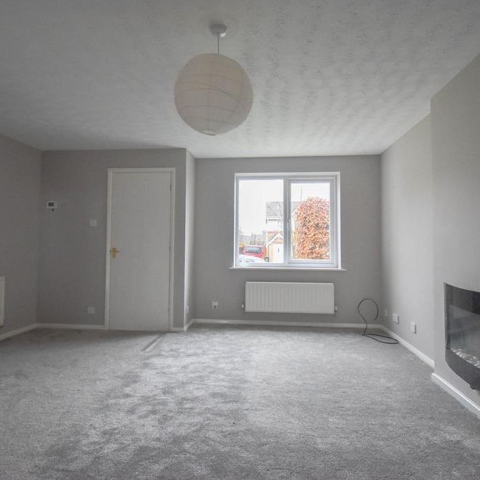 3 bedroom semi-detached house to rent - Photo 1